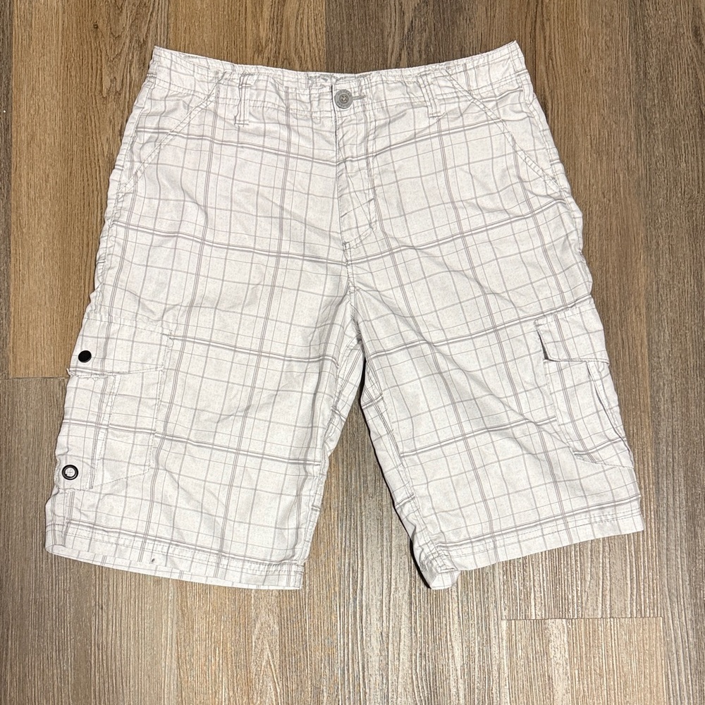Vintage No Fear brand Men's Checkered Cargo Shorts - White